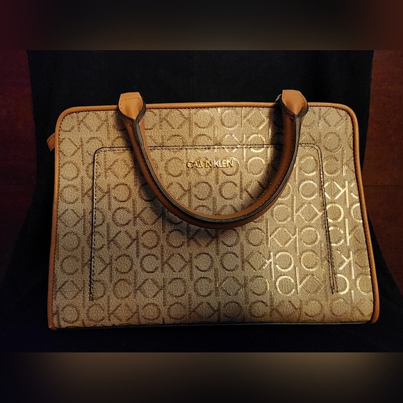 Calvin Klein Bags | Calvin Klein Margot Textured Logo - Picture 8 of 8